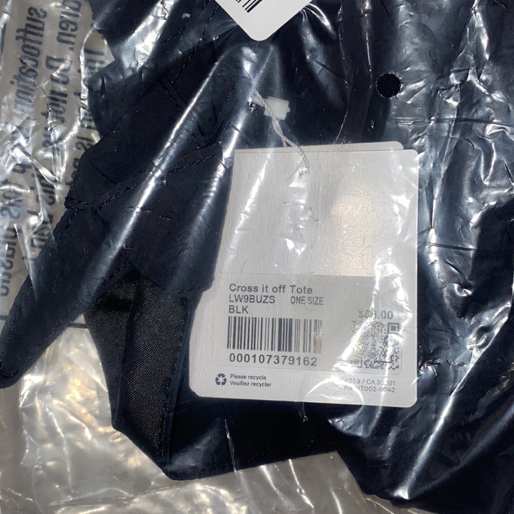 🍋Lululemon Cross It Off Tote, NWT - Picture 3 of 8